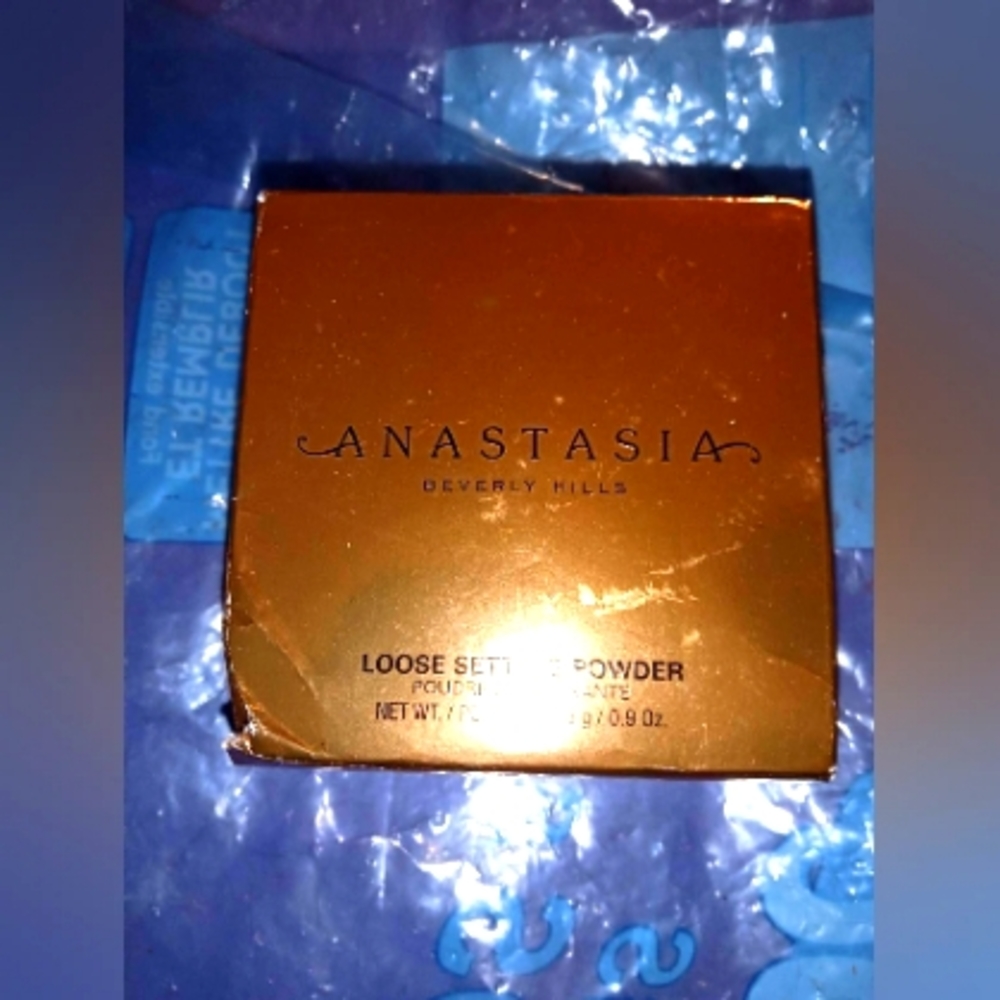 Anastasia Beverly Hills Loose Setting Powder NIB